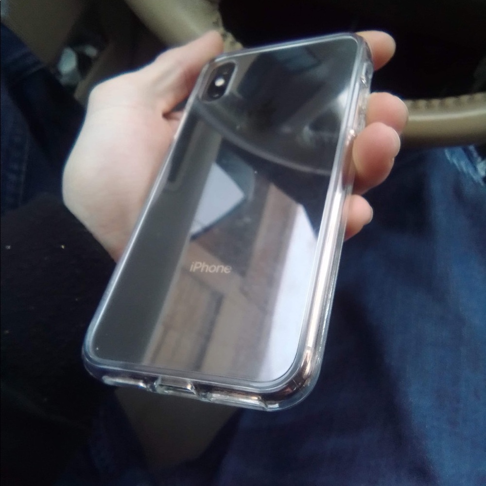 iPhone XS - Picture 2 of 4